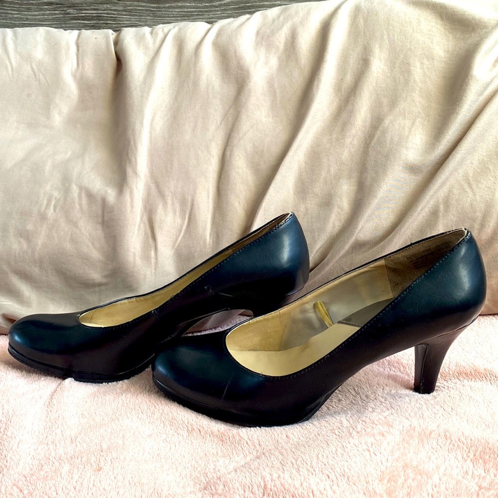 George Black Kitten Heel